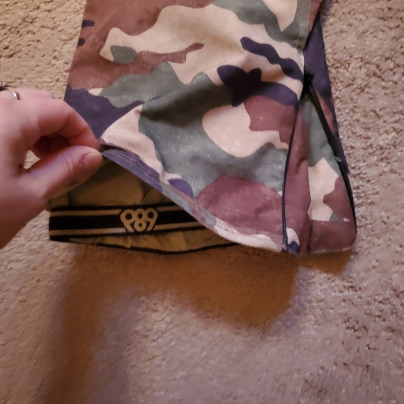 SOLD - Picture 4 of 4